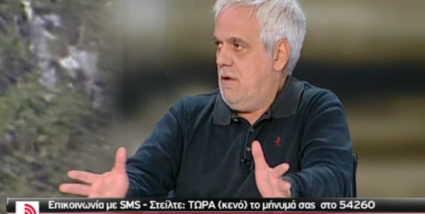 Πάσχος Μανδραβέλης: Φτύνει εκεί που έγλειφε